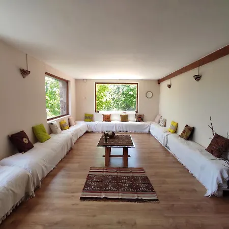 Jardin Mandala, Casa Rural 